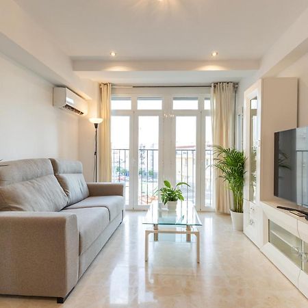 Charming 3 Bedroom Apartment At Triana Center By Oui Seville Luaran gambar
