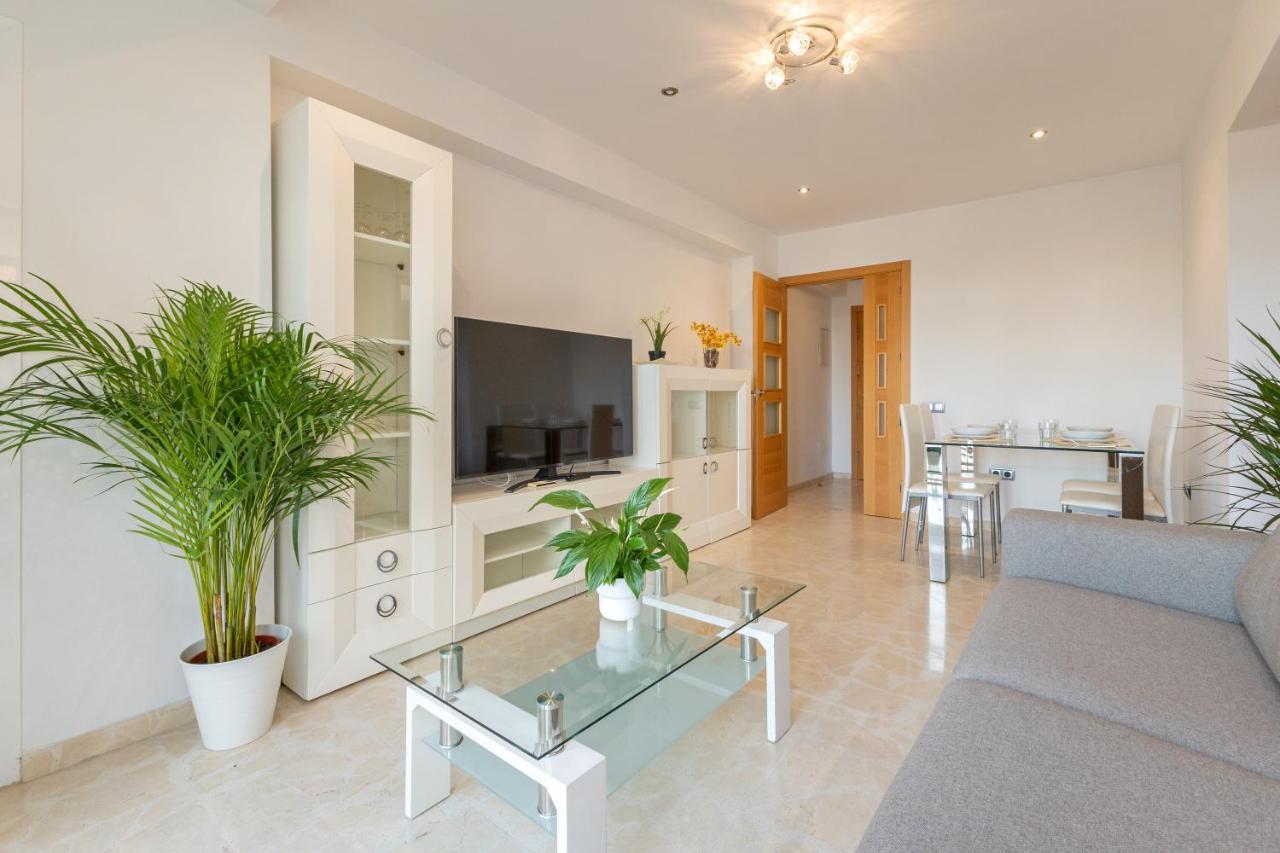 Charming 3 Bedroom Apartment At Triana Center By Oui Seville Luaran gambar