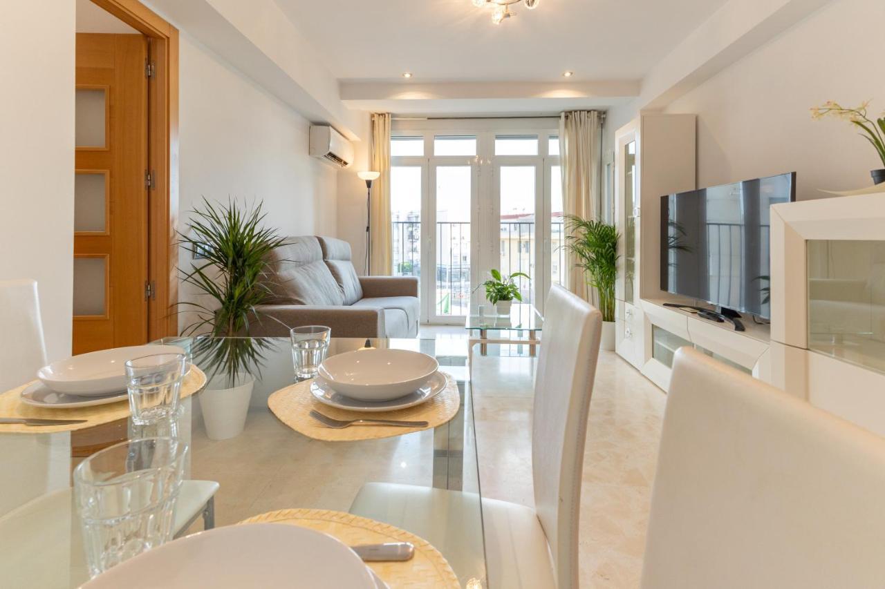 Charming 3 Bedroom Apartment At Triana Center By Oui Seville Luaran gambar