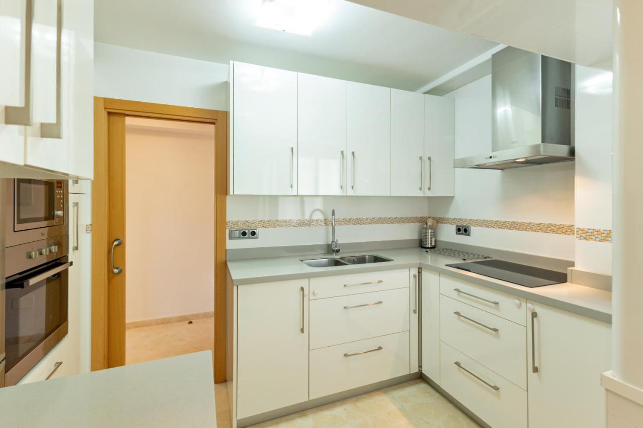 Charming 3 Bedroom Apartment At Triana Center By Oui Seville Luaran gambar