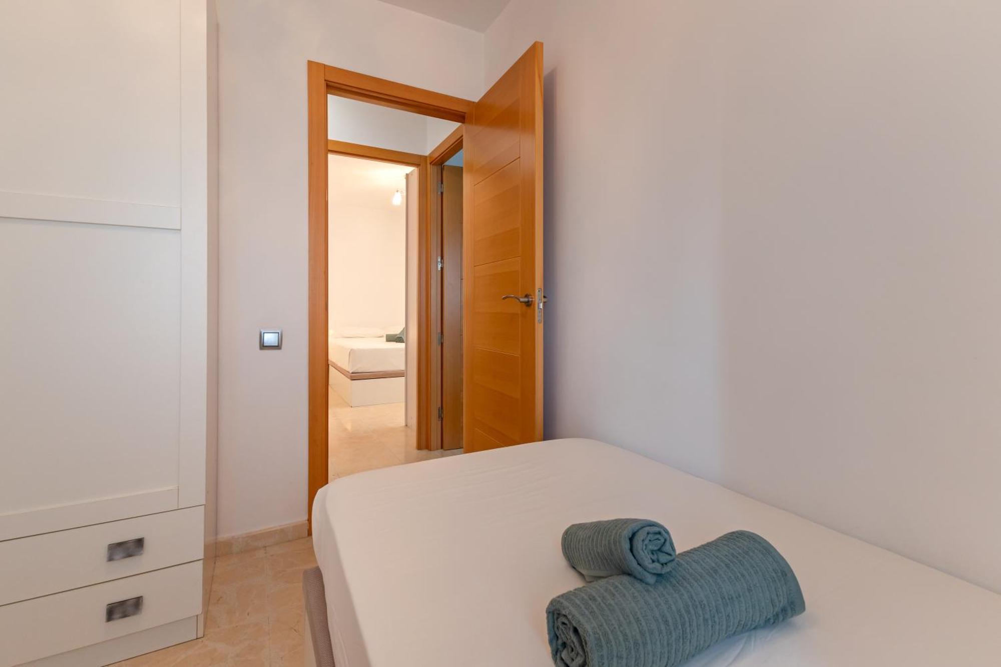 Charming 3 Bedroom Apartment At Triana Center By Oui Seville Luaran gambar