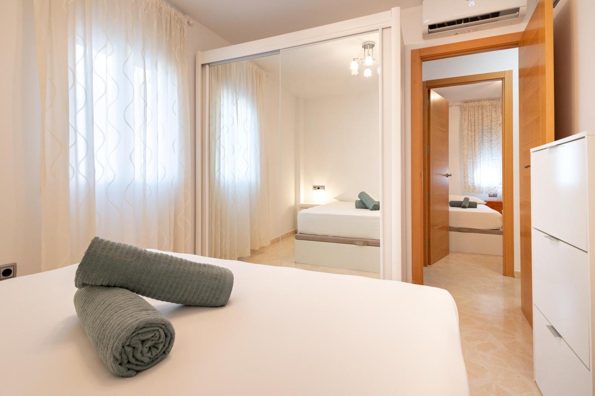 Charming 3 Bedroom Apartment At Triana Center By Oui Seville Luaran gambar